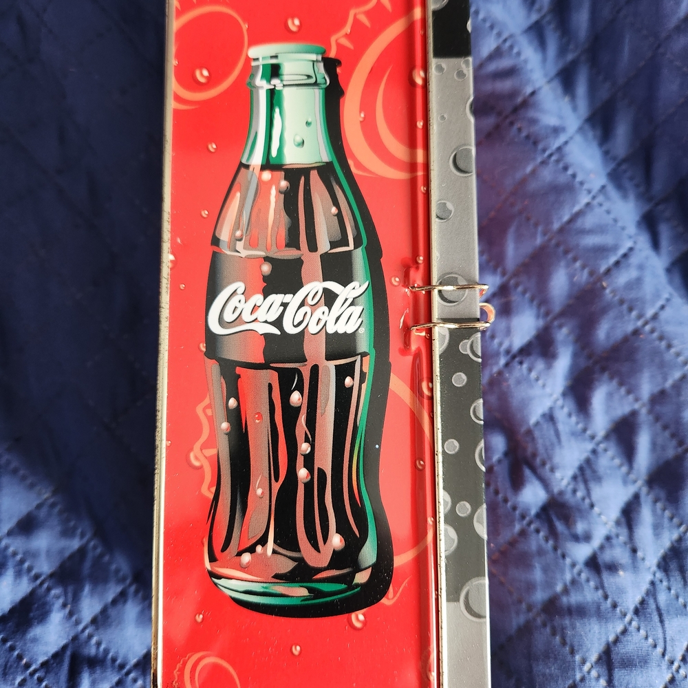Coca Cola Metal Tin with Bottle Design - Picture 2 of 3